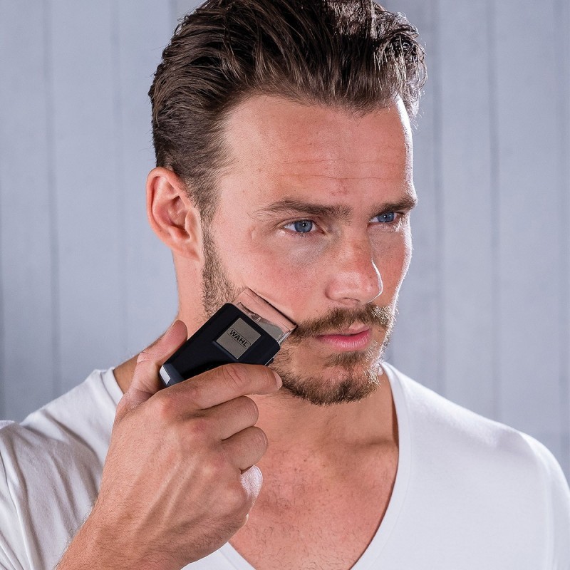 WAHL TRAVEL SHAVER