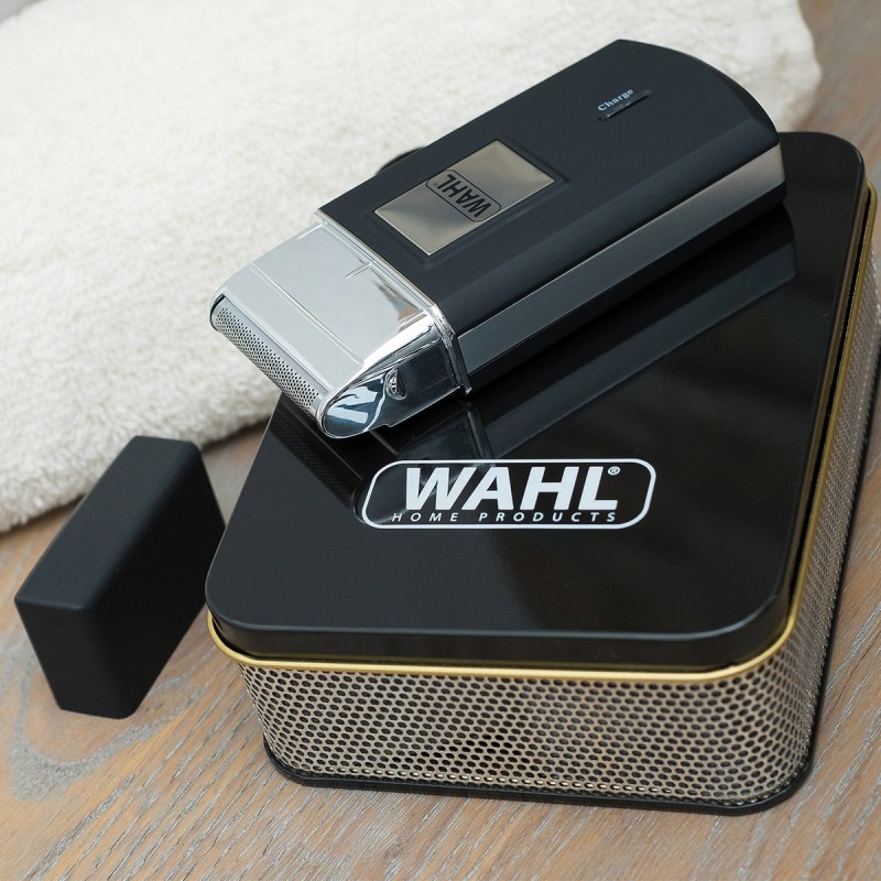 WAHL TRAVEL SHAVER
