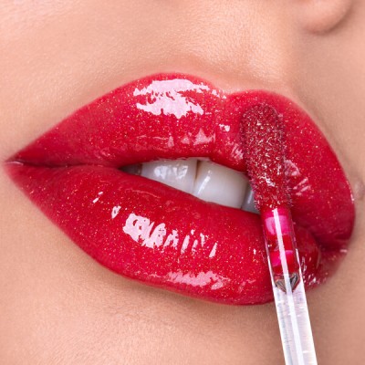 LIP GLOSS